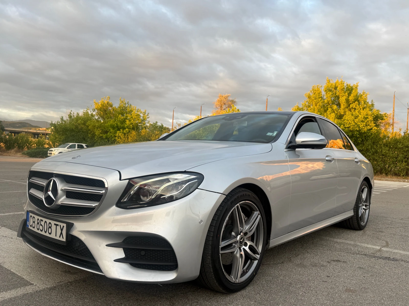 Mercedes-Benz E 220 2.2 4-matic AMG-line FULL - изображение 2