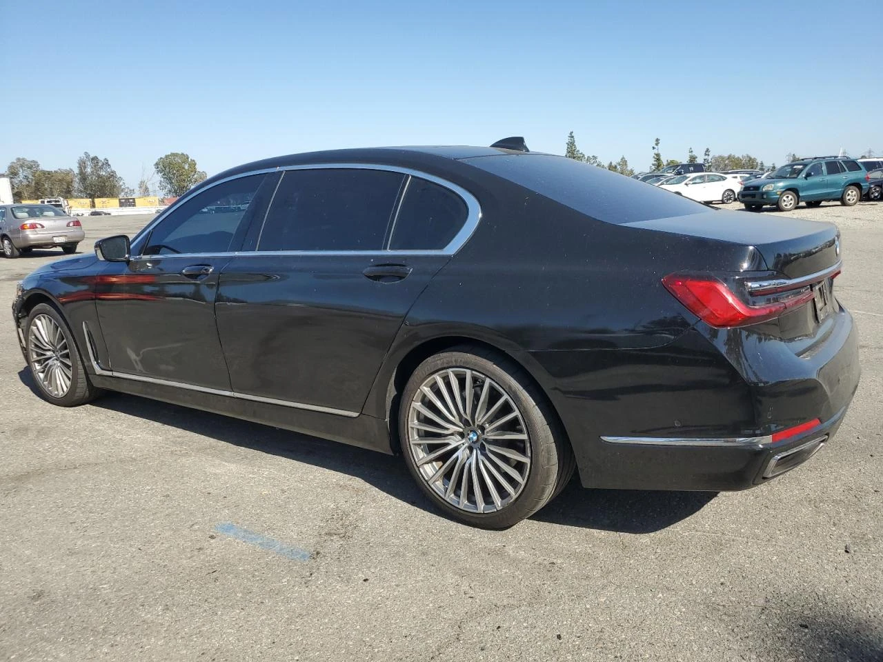 BMW 740  - изображение 5