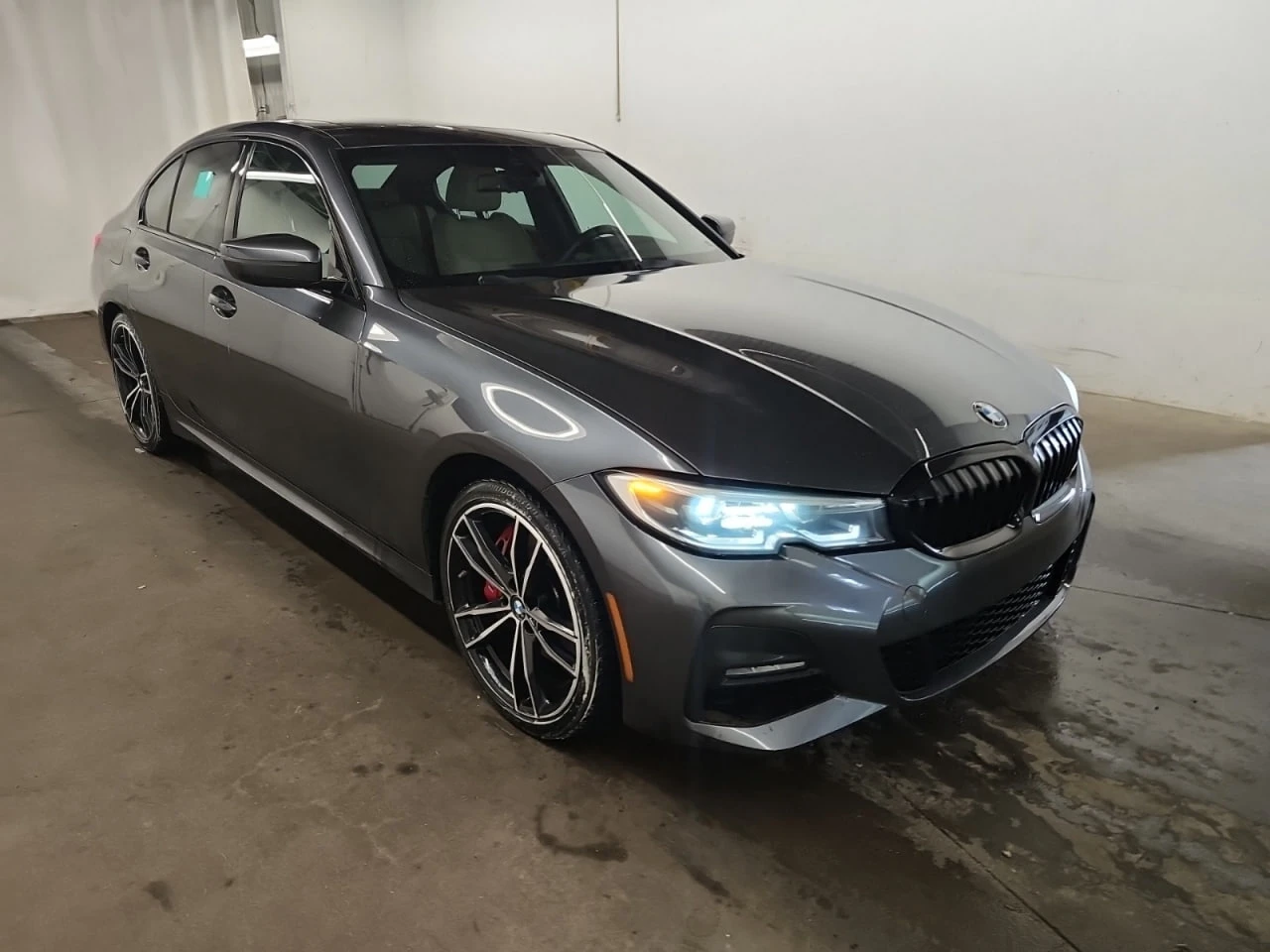 BMW 330 AWD * CARFAX * АвтоКредит * Цена до България*  - изображение 2
