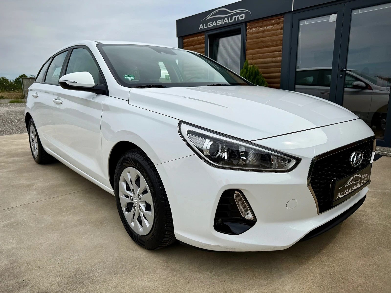 Hyundai I30 1.4 MPI* LED* Euro6 - изображение 6