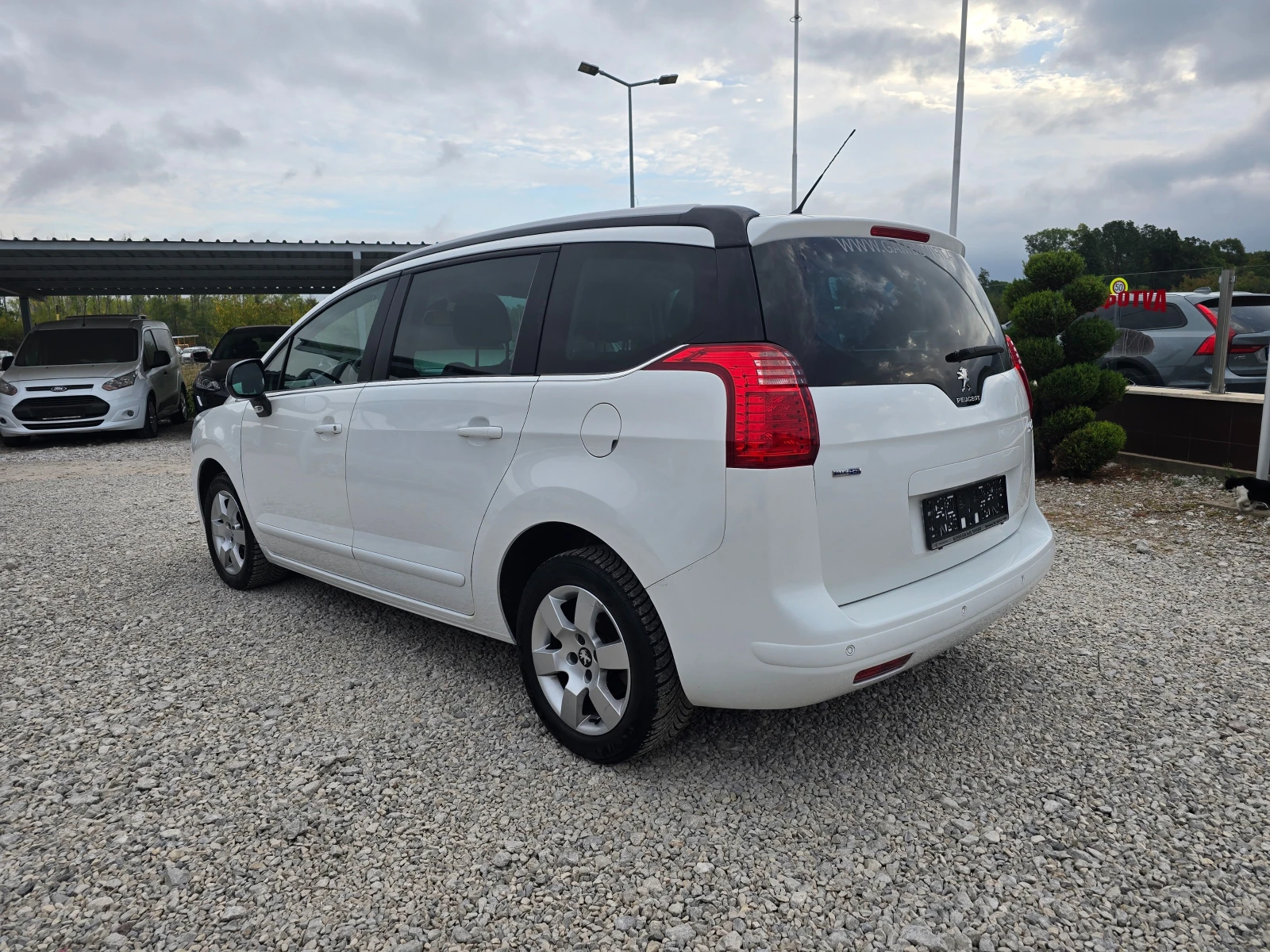Peugeot 5008 1.6HDI  120кс  ! !  КЛИМАТРОНИК ! !EURO 6 - изображение 3
