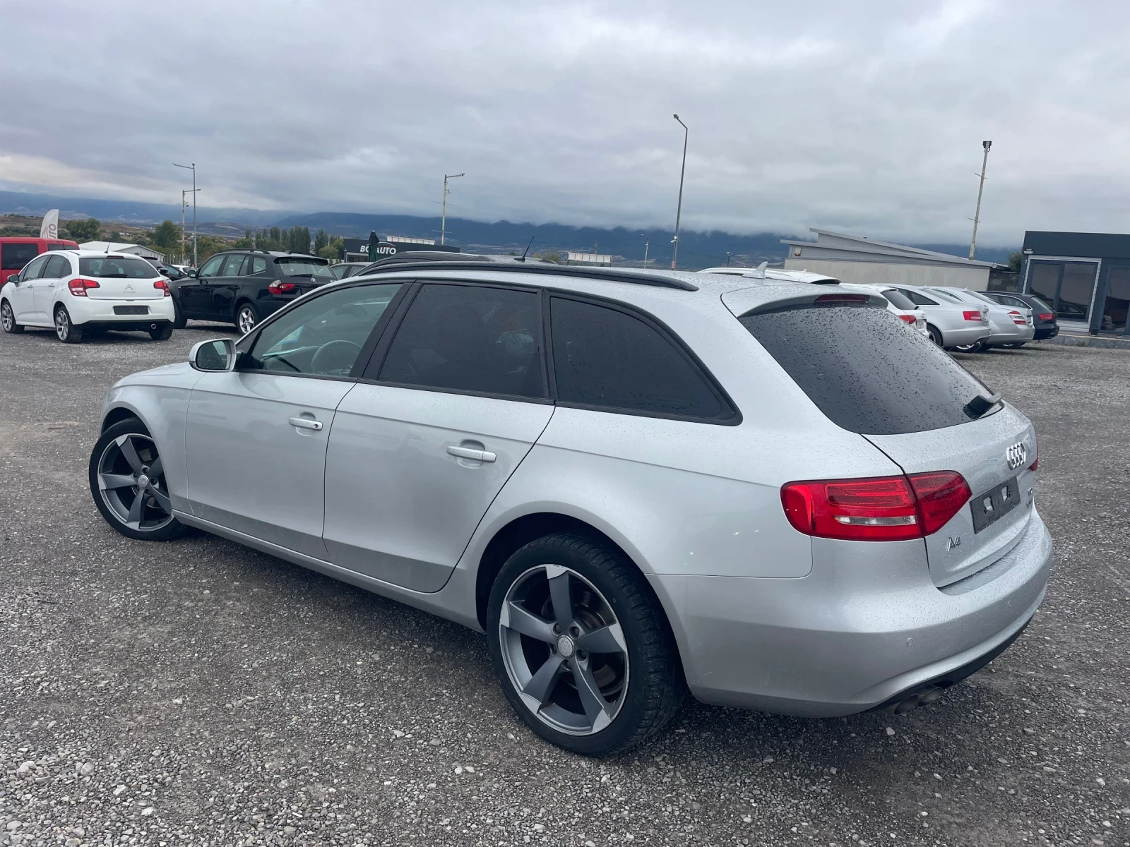 Audi A4 2.0TDI NAVI 143КС - изображение 9