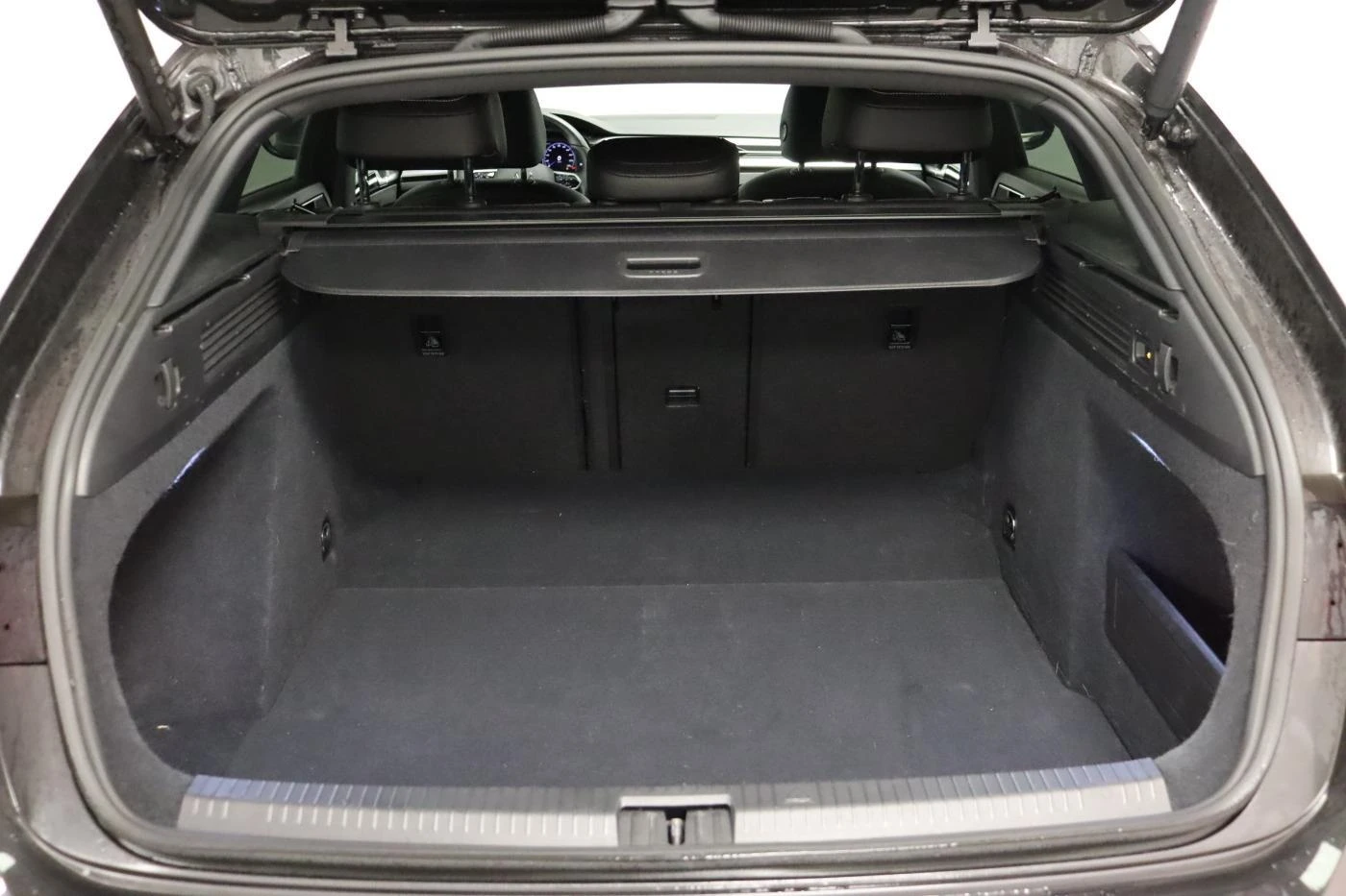 VW Arteon 2.0 TDI 4-MOTION R-LINE SHOOTING BRAKE MATRIX  | Mobile.bg � ����������� 11