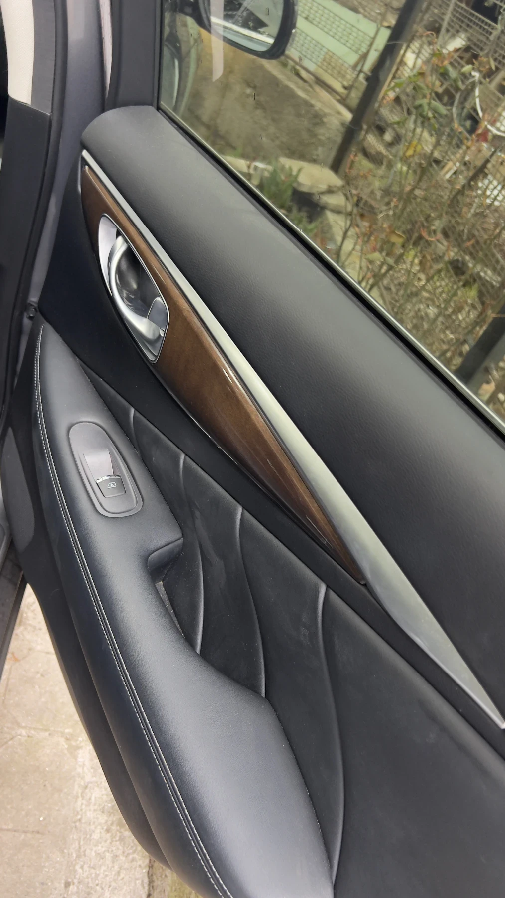 Infiniti Q50 3.7 , снимка 11 - Автомобили и джипове - 53889855