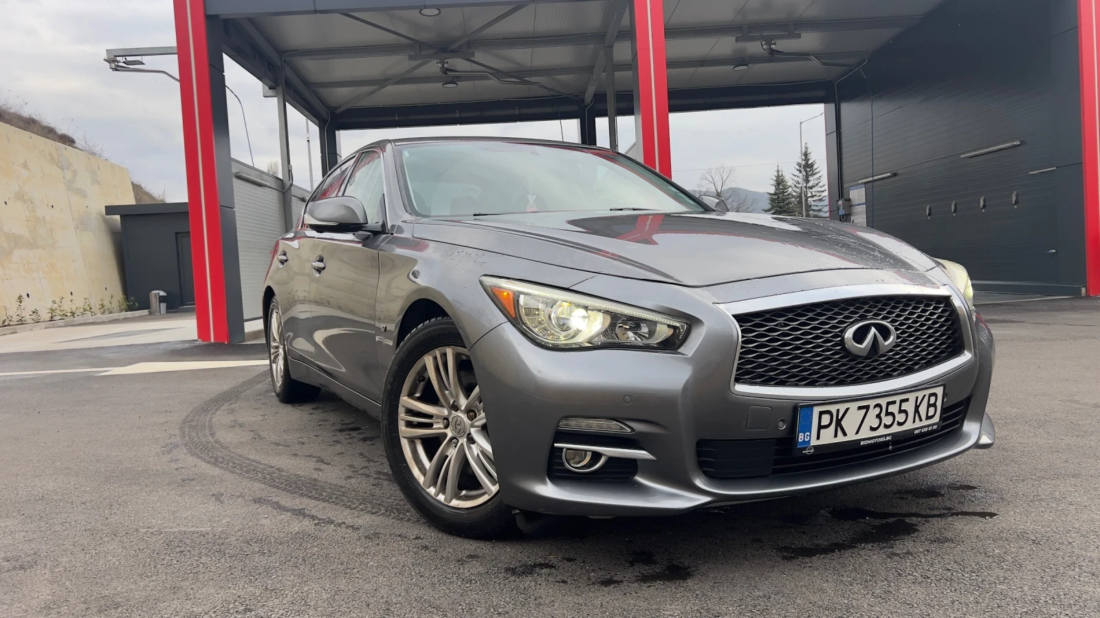 Infiniti Q50 3.7 
