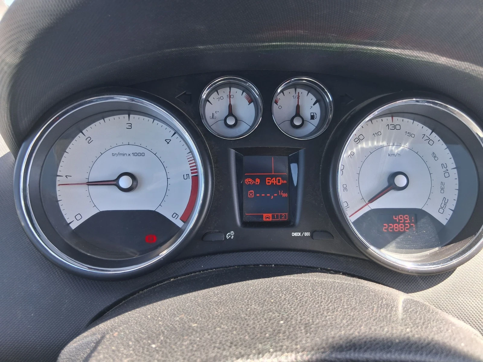 Peugeot 308, снимка 8 - Автомобили и джипове - 54320900