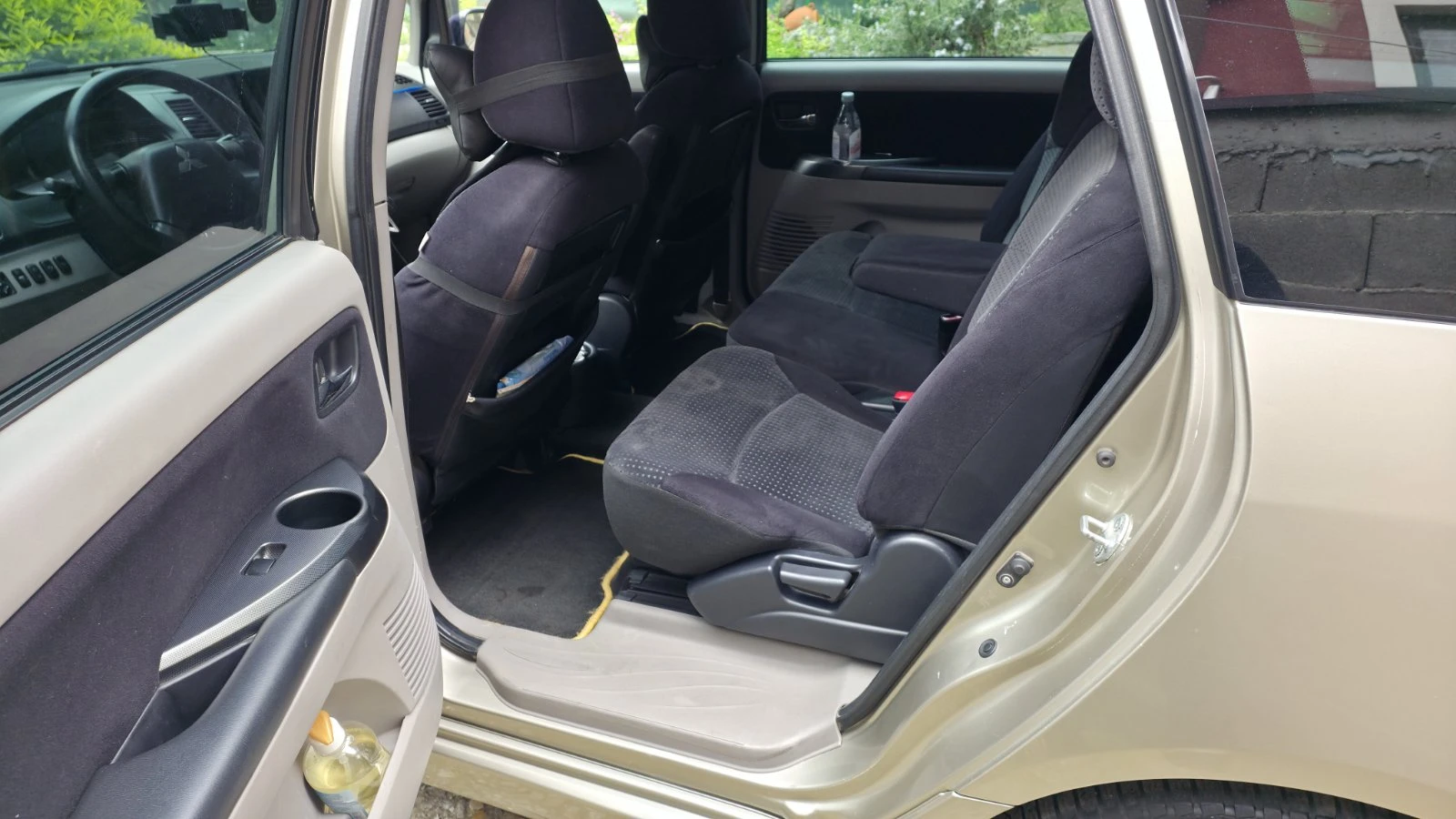 Mitsubishi Grandis 2 DI-D, снимка 6 - Автомобили и джипове - 54350013