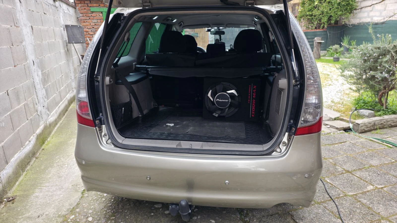 Mitsubishi Grandis 2 DI-D, снимка 4 - Автомобили и джипове - 54350013