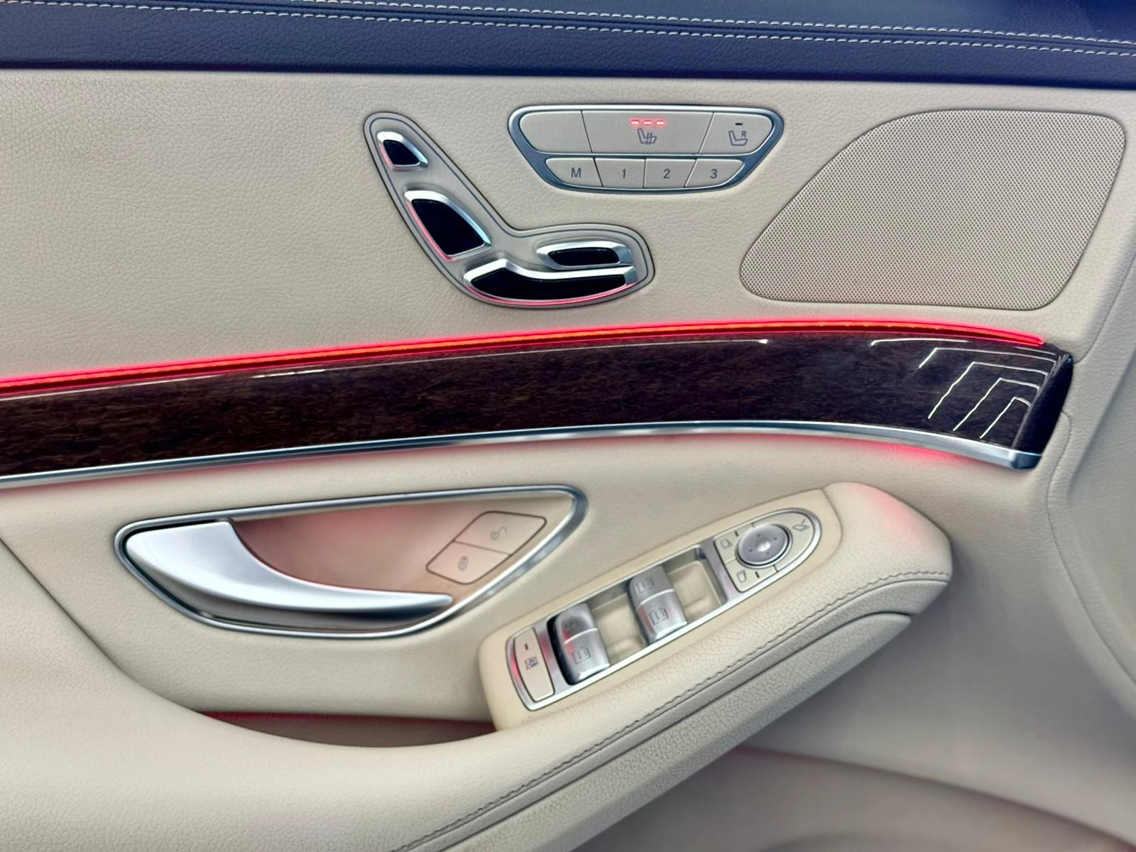 Mercedes-Benz S 350 4 - Matic* AMG* Подгрев* Starlight* Лизинг , снимка 7 - Автомобили и джипове - 54379771