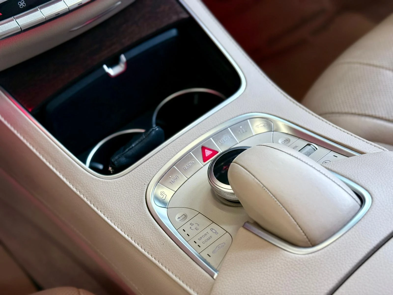 Mercedes-Benz S 350 4 - Matic* AMG* Подгрев* Starlight* Лизинг , снимка 13 - Автомобили и джипове - 54379771