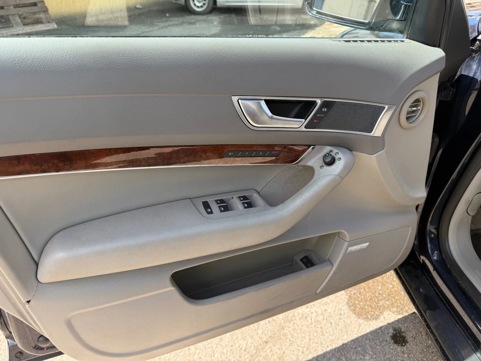 Audi A6 3.2 V6, снимка 12 - Автомобили и джипове - 54491592