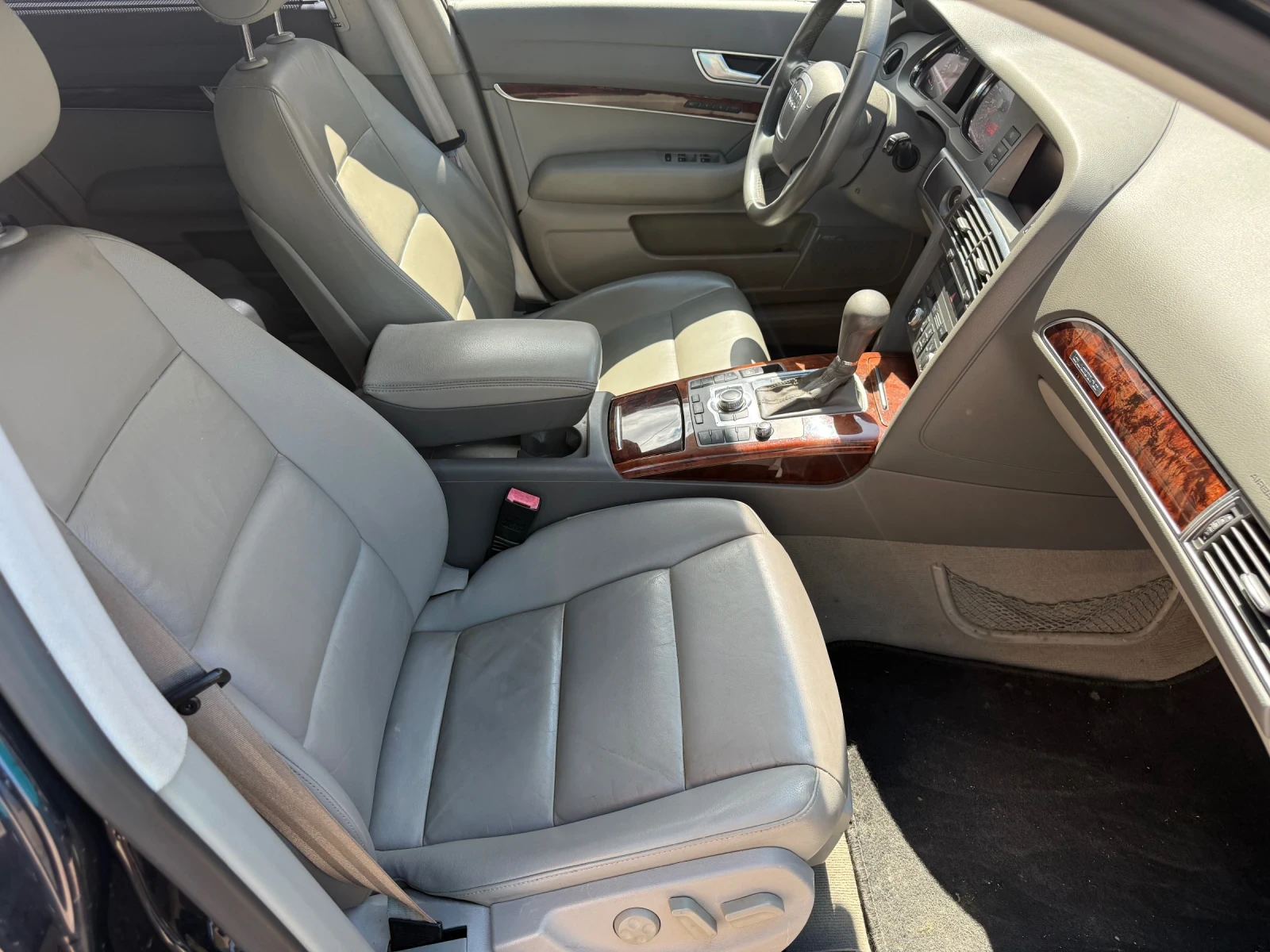 Audi A6 3.2 V6, снимка 11 - Автомобили и джипове - 54491592