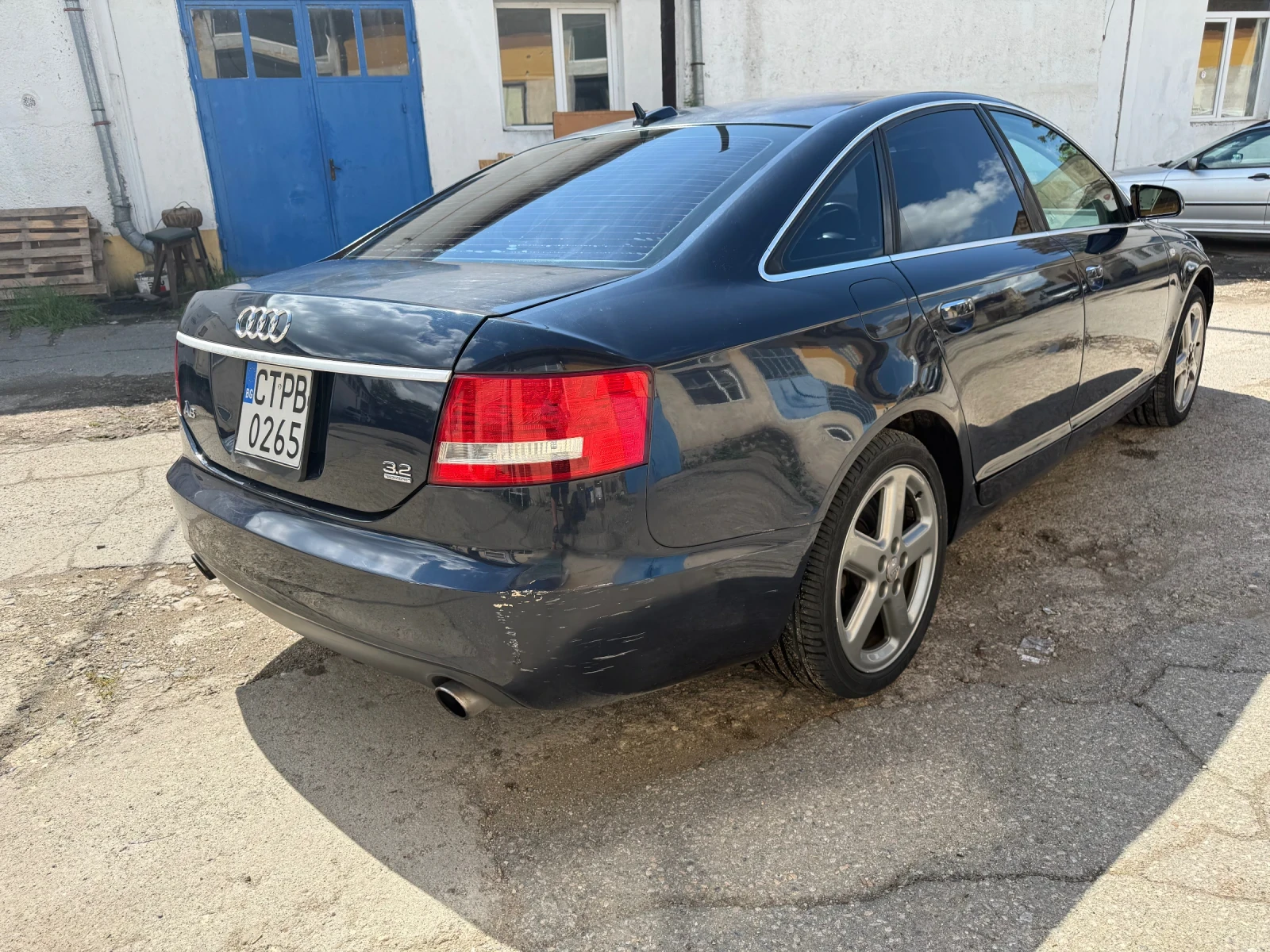 Audi A6 3.2 V6, снимка 6 - Автомобили и джипове - 54491592