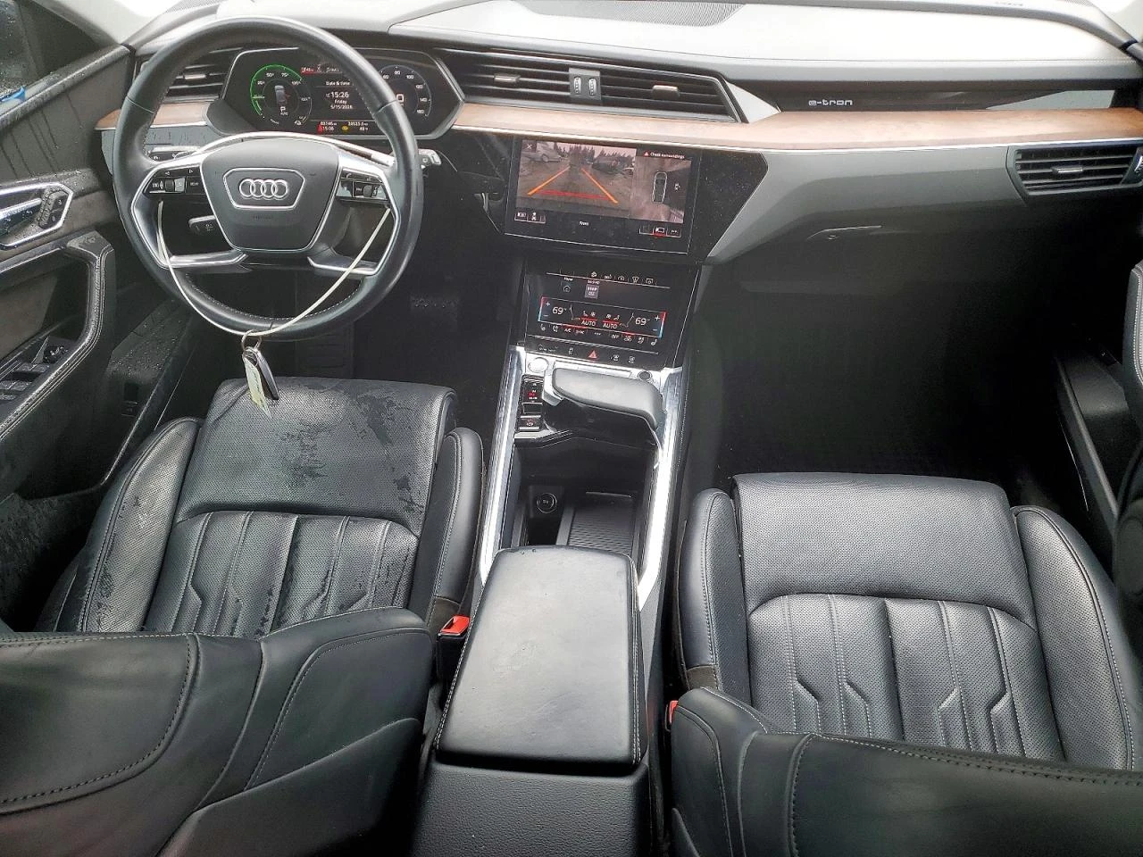 Audi E-Tron Prestige* 4x4, снимка 8 - Автомобили и джипове - 54639919