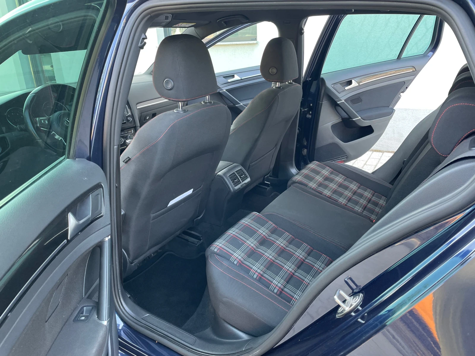 VW Golf GTI performars, снимка 4 - Автомобили и джипове - 54648837