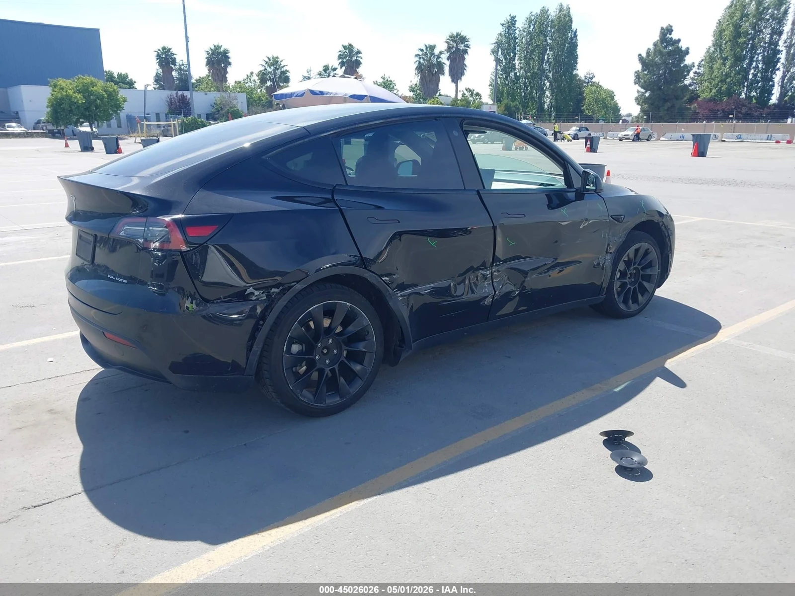 Tesla Model Y LONG RANGE DUAL MOTOR ALL-WHEEL DRIVE, снимка 4 - Автомобили и джипове - 54882283