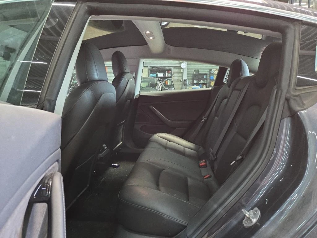 Tesla Model 3 Long Range AWD 75KW, снимка 11 - Автомобили и джипове - 55035812