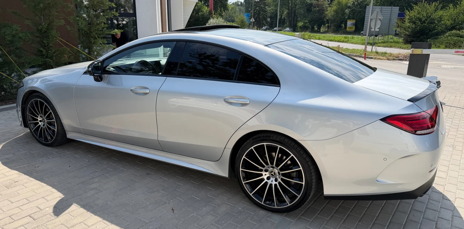 Mercedes-Benz CLS 400 AMG 4-MATIC Edition 1, снимка 3 - Автомобили и джипове - 55366758
