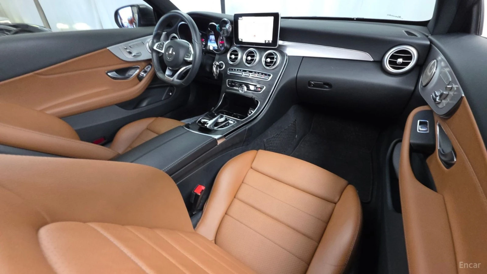 Mercedes-Benz C 200 AMG-LINE* BURMESTER* ПОДГРЕВ* КАМЕРА* HEADUP* , снимка 6 - Автомобили и джипове - 55612528