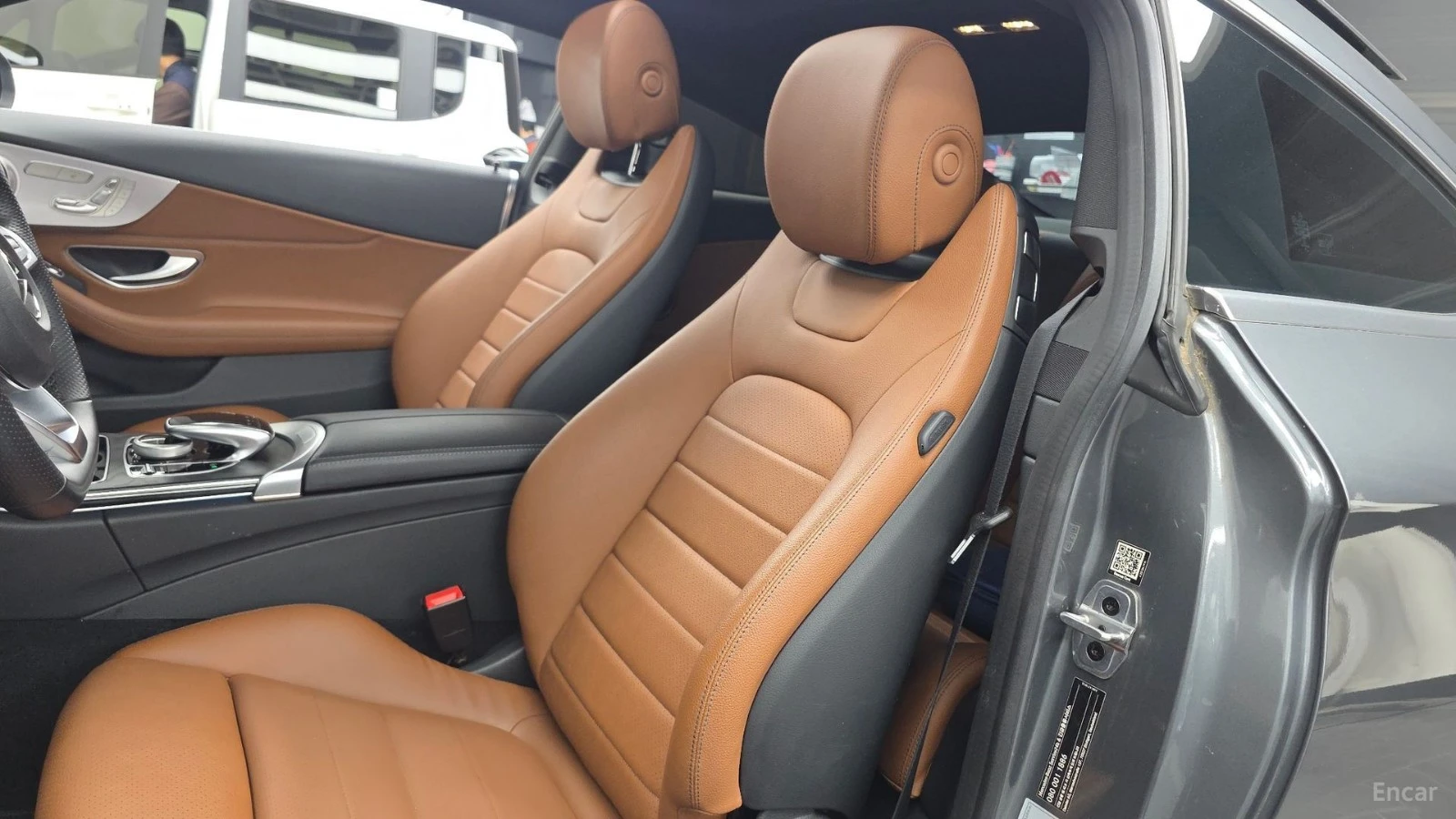 Mercedes-Benz C 200 AMG-LINE* BURMESTER* ПОДГРЕВ* КАМЕРА* HEADUP* , снимка 9 - Автомобили и джипове - 55612528