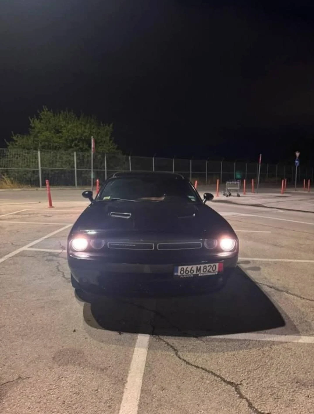 Dodge Challenger 3.6 SXT PLUS, снимка 4 - Автомобили и джипове - 56565399