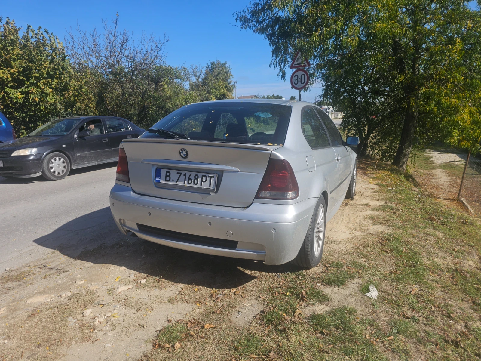 BMW 320 Compact, снимка 6 - Автомобили и джипове - 56594267
