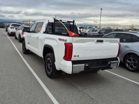 Toyota Tundra * SR5 CREW CAB STD BED * CARFAX * , снимка 4 - Автомобили и джипове - 53692836