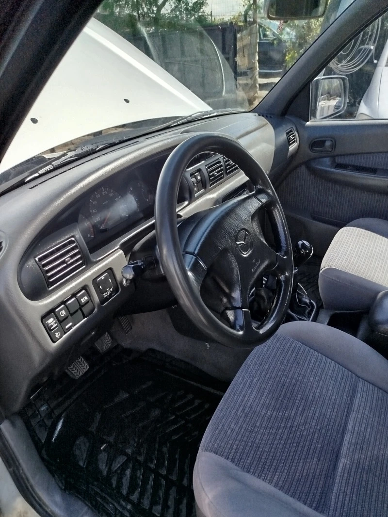 Mazda B2500 2.5 TDI 4Х4, снимка 12 - Автомобили и джипове - 44738726