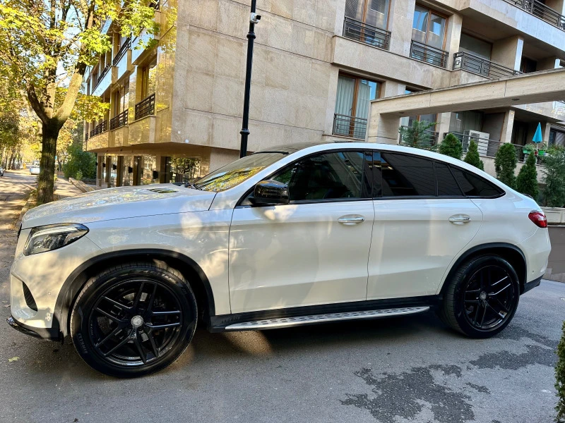 Mercedes-Benz GLE Coupe AMG* 4x4* NIGHT PACK* PANO* GERMANY* ЛИЗИНГ* , снимка 4 - Автомобили и джипове - 44741724