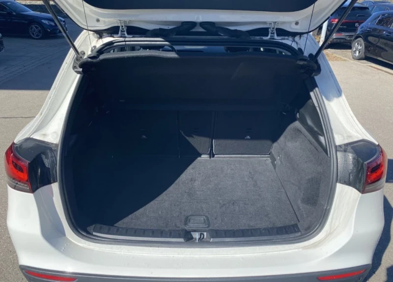 Mercedes-Benz GLA 250 Navi Plus LED Carplay, снимка 7 - Автомобили и джипове - 52897060