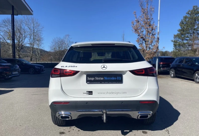 Mercedes-Benz GLA 250 Navi Plus LED Carplay, снимка 6 - Автомобили и джипове - 52897060