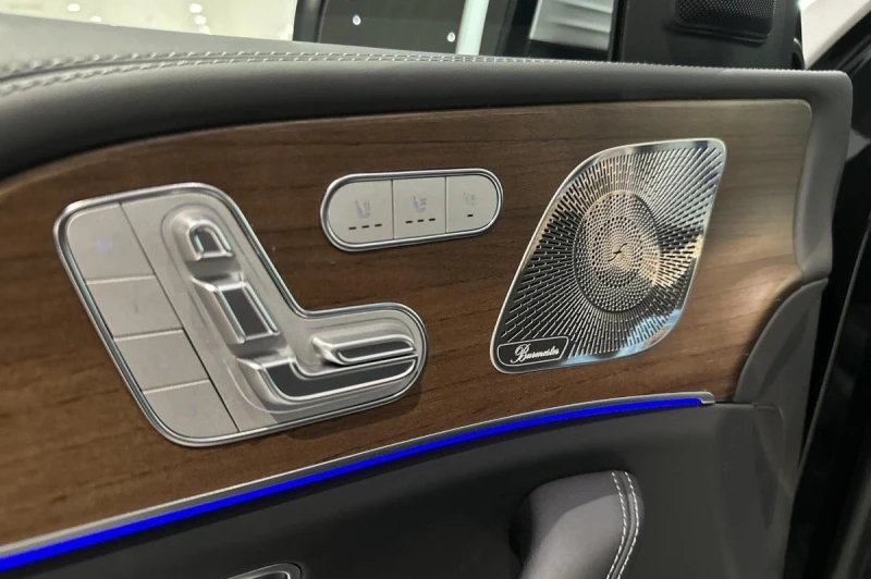 Mercedes-Benz GLS 600 MAYBACH 4-MATIC TWO-TONE BURMESTER PANO TV HEAD UP, снимка 4 - Автомобили и джипове - 51508996