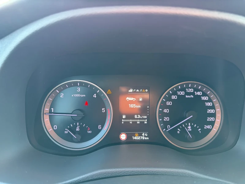 Hyundai Tucson, снимка 7 - Автомобили и джипове - 52505581