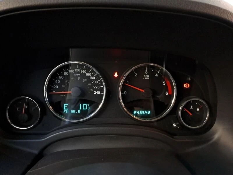 Jeep Compass * 2.2CRD* Limited* СЕРВИЗНА ИСТОРИЯ* , снимка 9 - Автомобили и джипове - 54070451