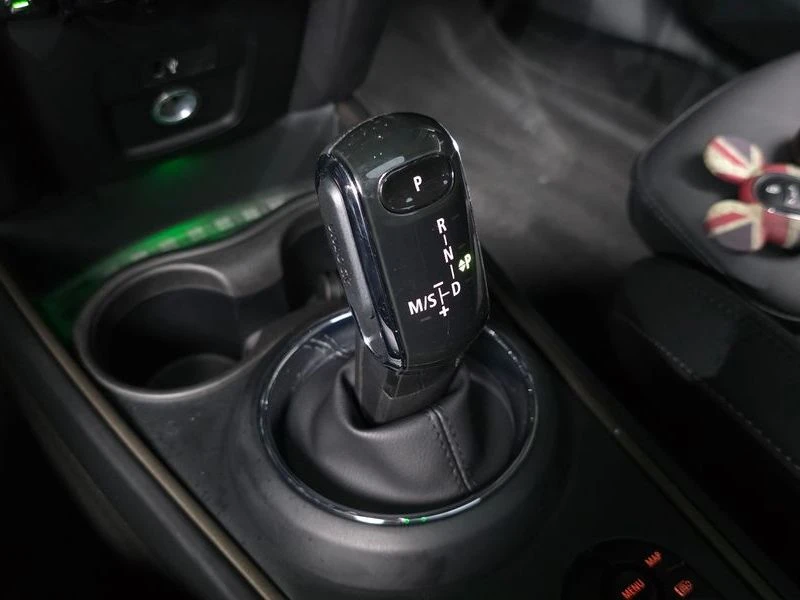 Mini Countryman 1.5 Automatic, снимка 9 - Автомобили и джипове - 56002116