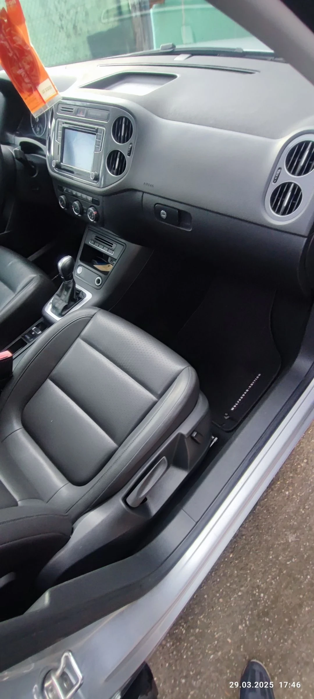 VW Tiguan Wolfsburg edition 2.0 TSI 4x4 - изображение 9
