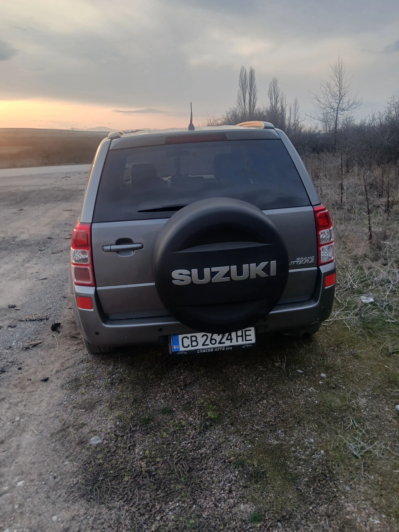 Suzuki Grand vitara, снимка 4 - Автомобили и джипове - 53760629