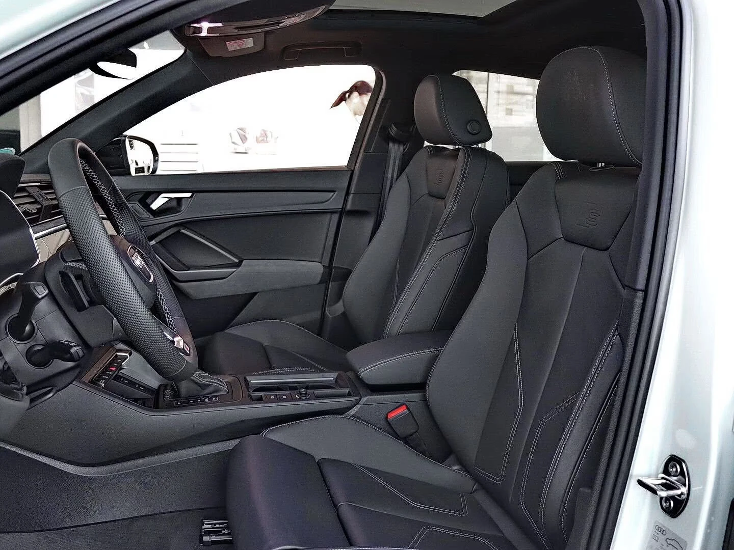 Audi Q3 Sportback 35TFSI/150HP/S-LINE/PANO/360/MEMO/DIGI/CPLAY/276q, снимка 6 - Автомобили и джипове - 54465665