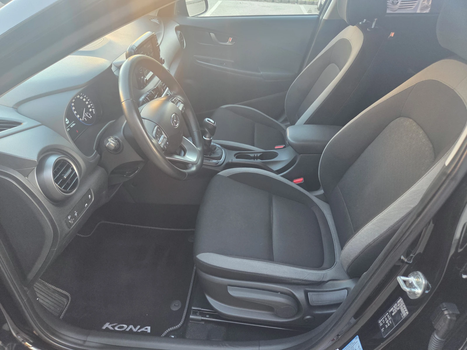 Hyundai Kona 1.6 CRDi Comfort/Navi/Камера, снимка 10 - Автомобили и джипове - 54553170