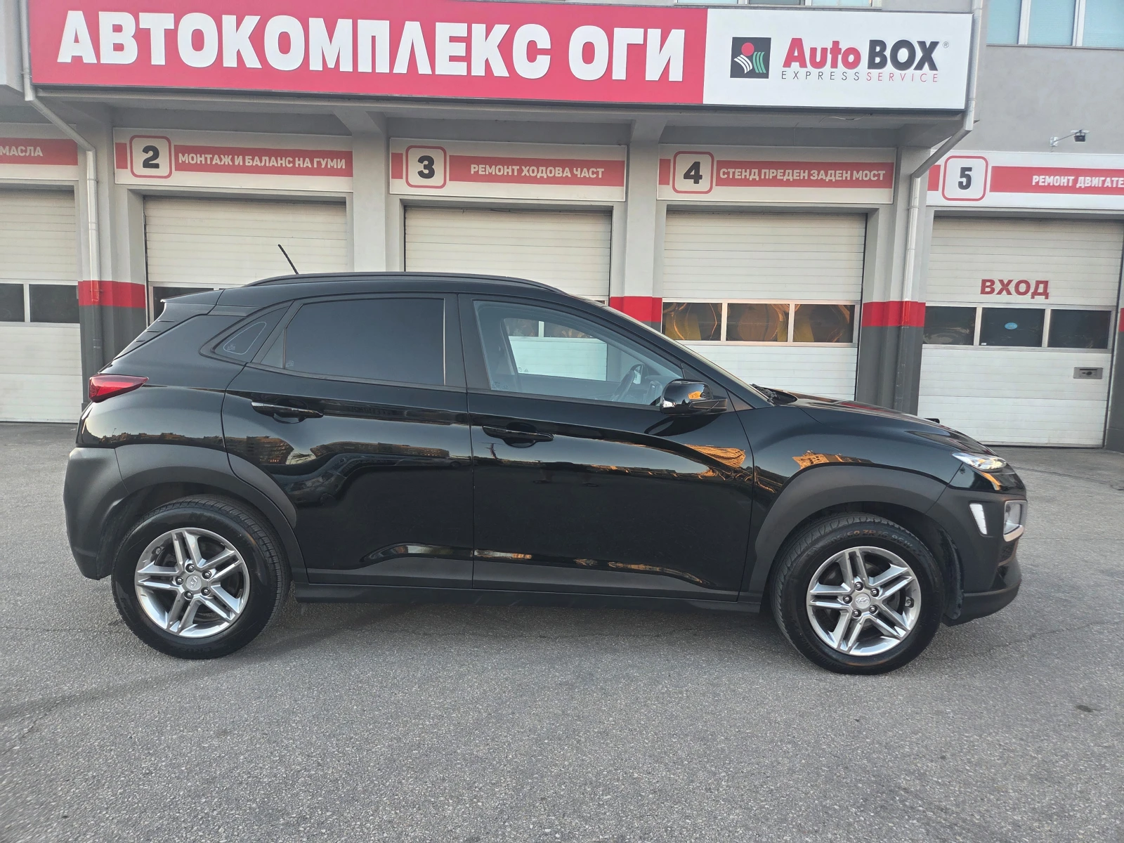 Hyundai Kona 1.6 CRDi Comfort/Navi/Камера, снимка 6 - Автомобили и джипове - 54553170