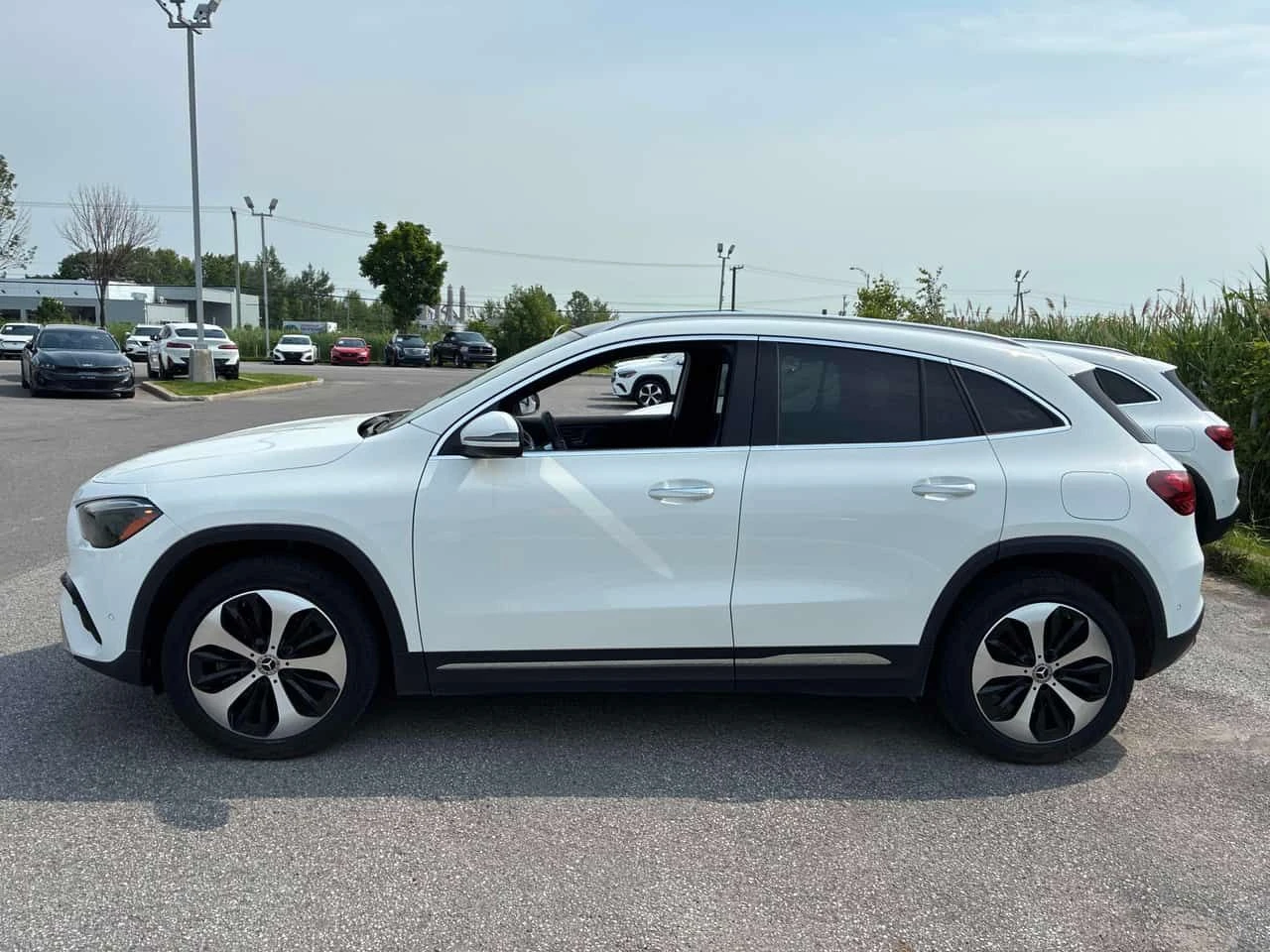 Mercedes-Benz GLA 250 4MATIC/ПАНОРАМА/ПОДГРЕВИ, снимка 3 - Автомобили и джипове - 55157024