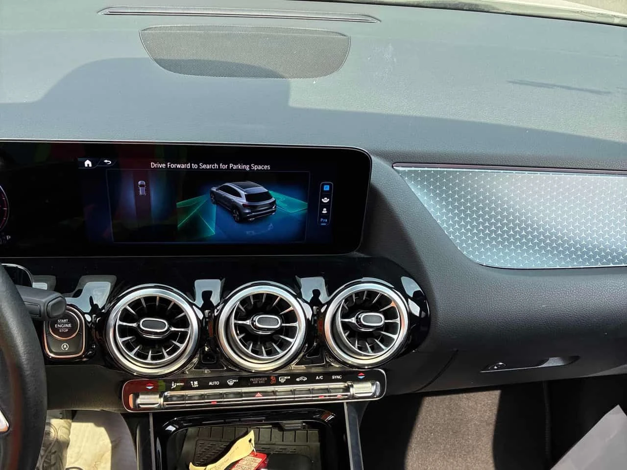 Mercedes-Benz GLA 250 4MATIC/ПАНОРАМА/ПОДГРЕВИ, снимка 9 - Автомобили и джипове - 55157024