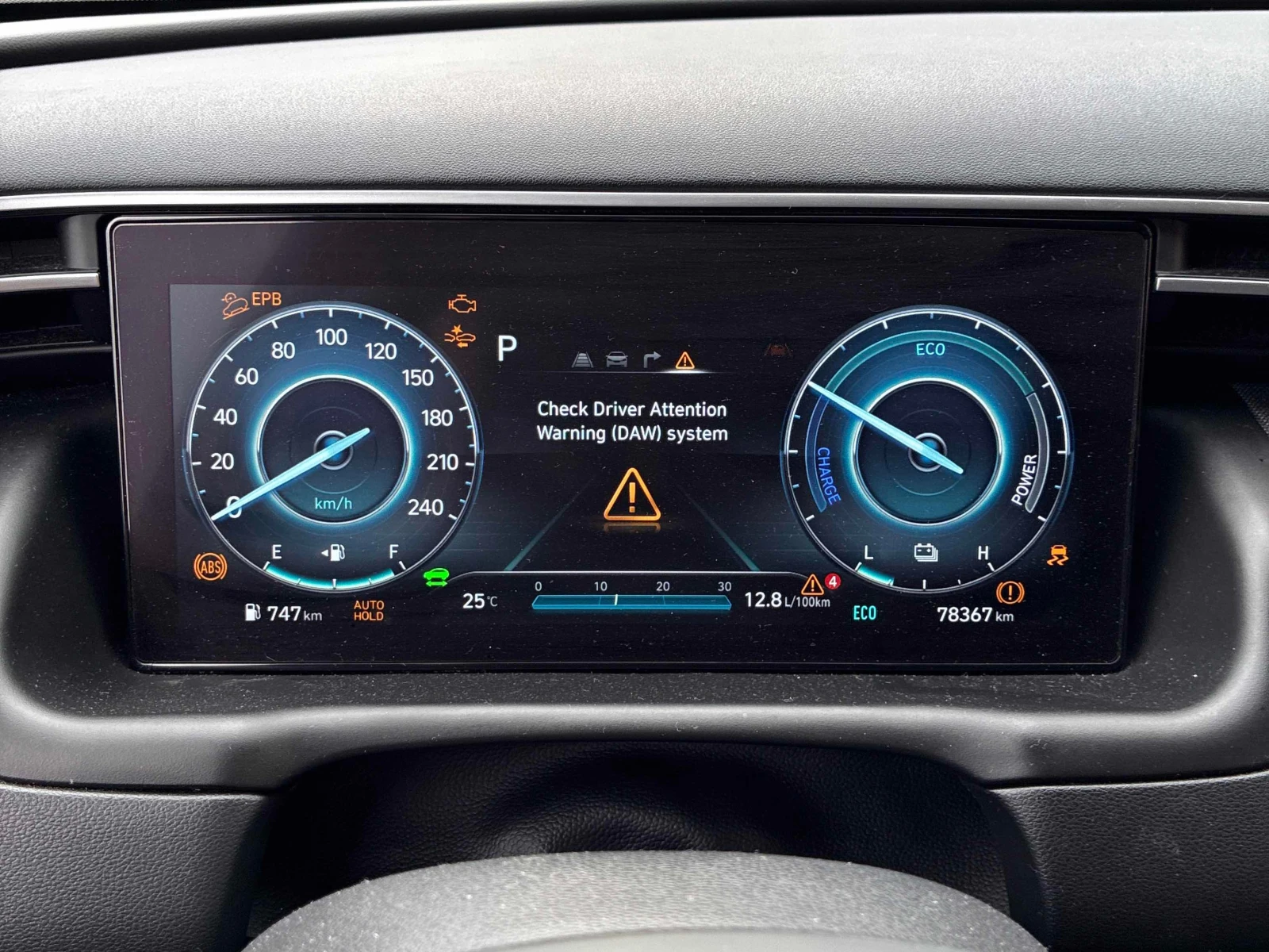 Hyundai Tucson Ultimate | CARFAX | АВТОКРЕДИТ БЕЗ ПЪРВОНАЧАЛНА , снимка 8 - Автомобили и джипове - 56133793
