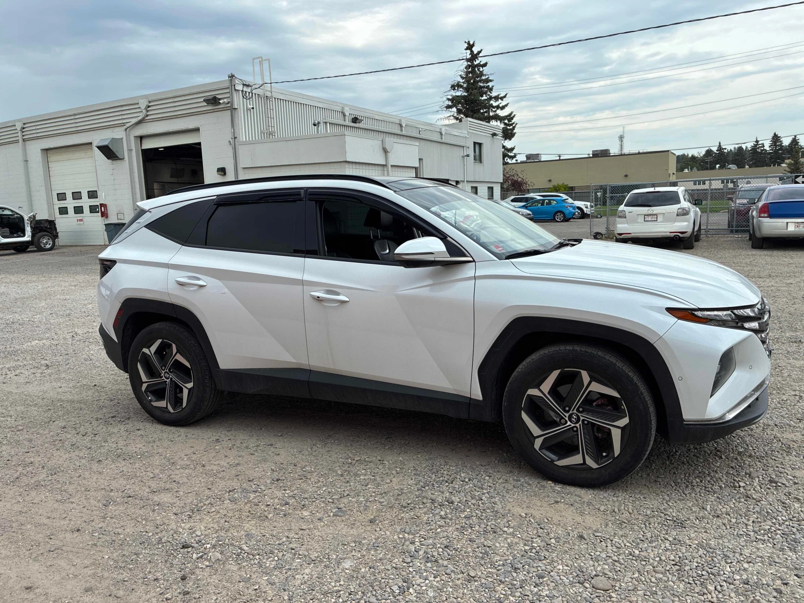 Hyundai Tucson Ultimate | CARFAX | АВТОКРЕДИТ БЕЗ ПЪРВОНАЧАЛНА , снимка 4 - Автомобили и джипове - 56133793