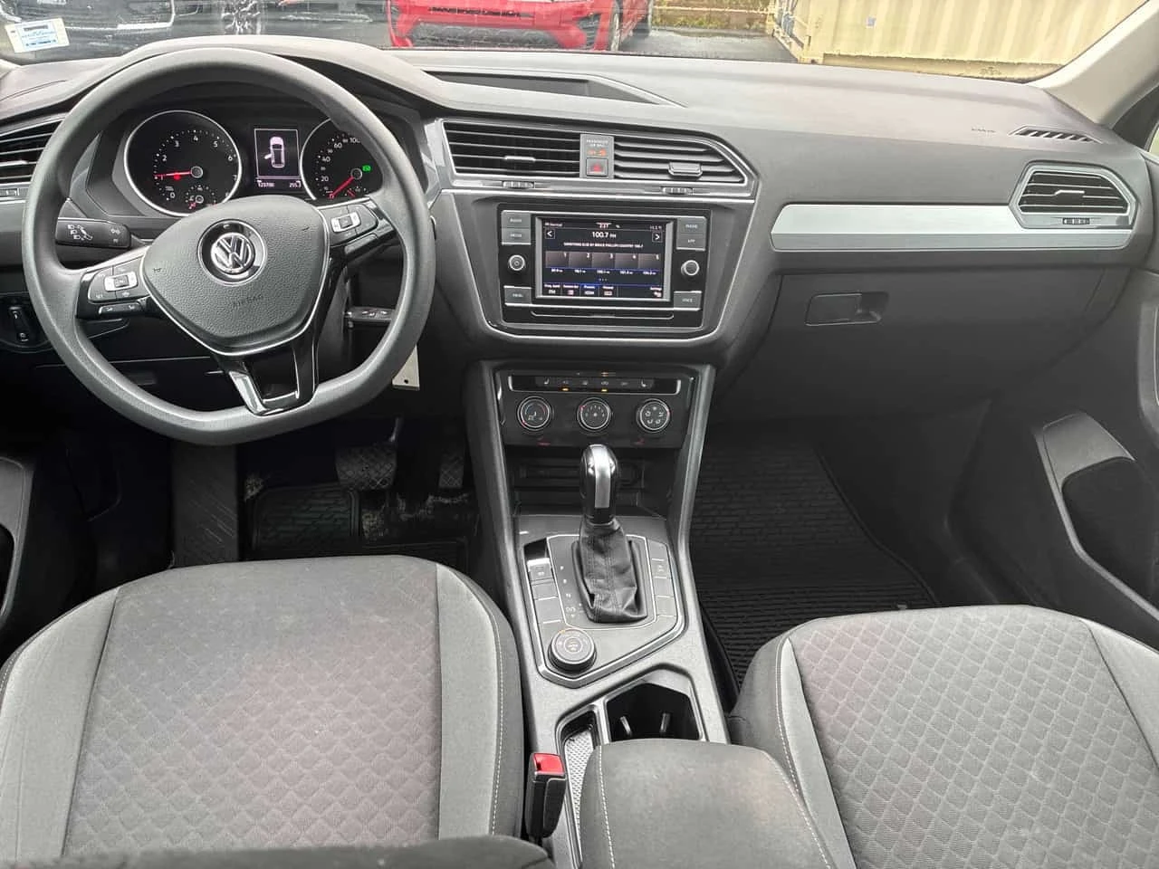 VW Tiguan * Trendline * CARFAX * , снимка 9 - Автомобили и джипове - 56177883