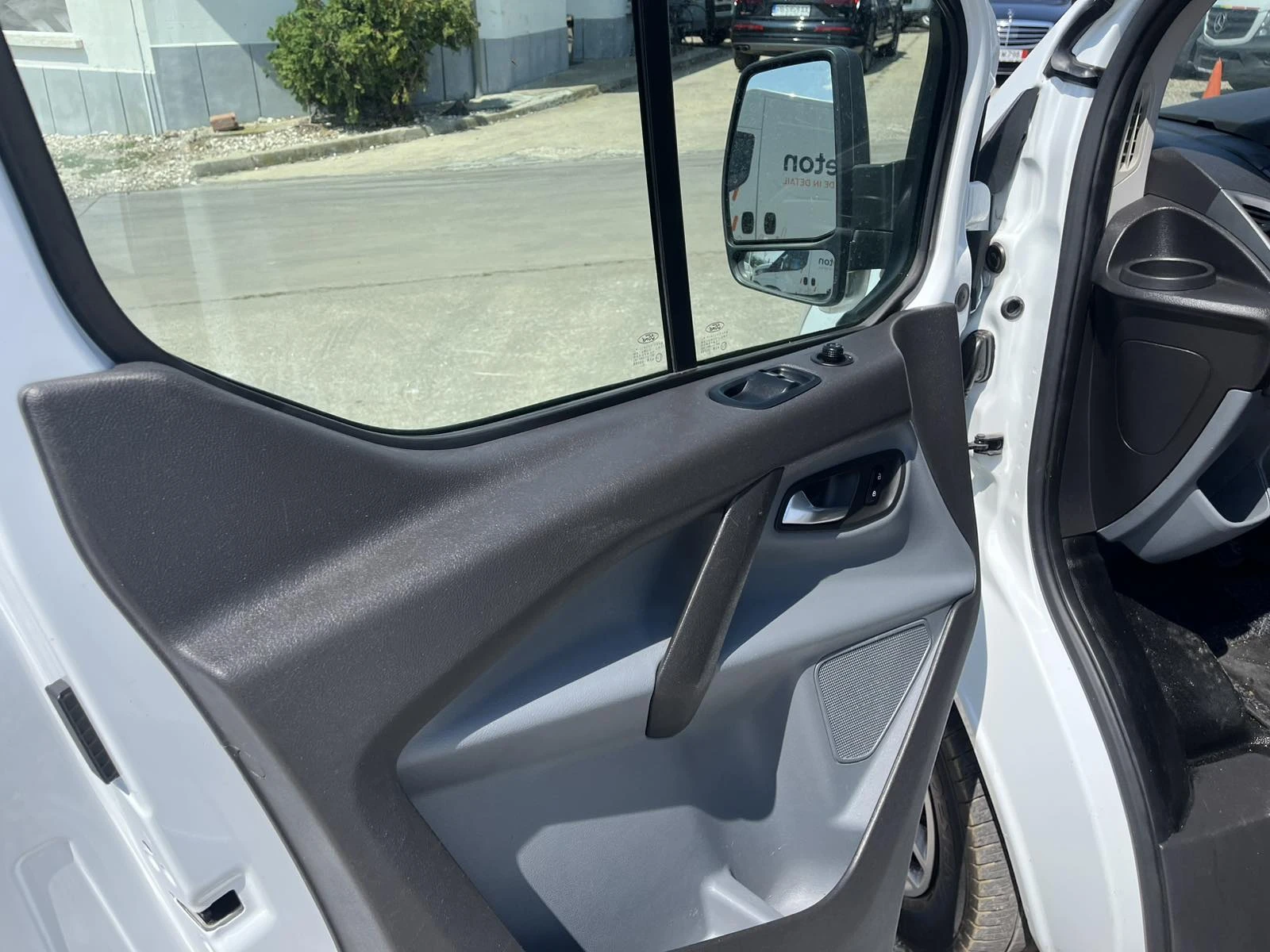 Ford Transit Custom дълга база, перфектен - изображение 10