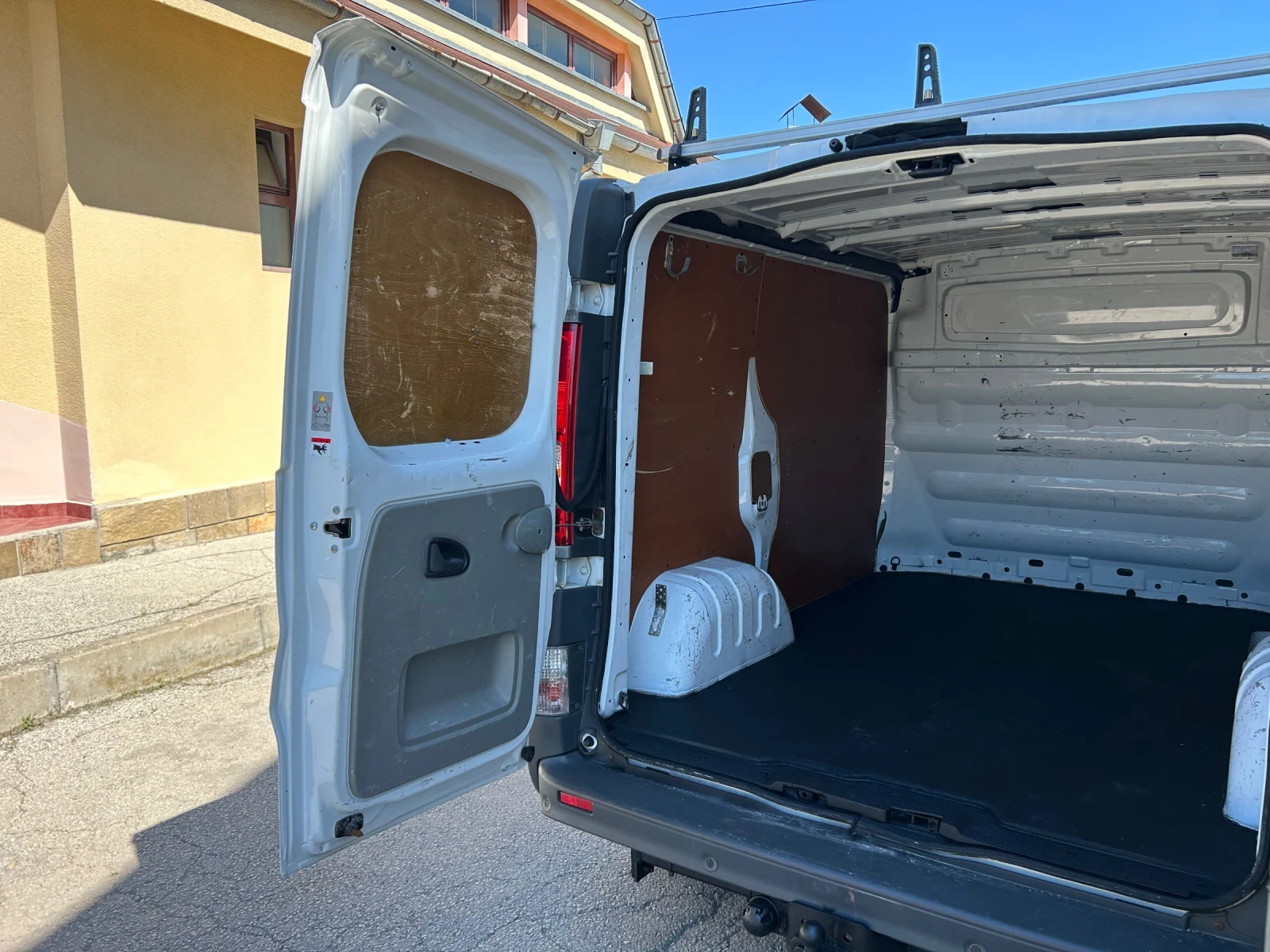 Renault Trafic 2.0DCI КЛИМАТРАНИК, снимка 14 - Бусове и автобуси - 54856624