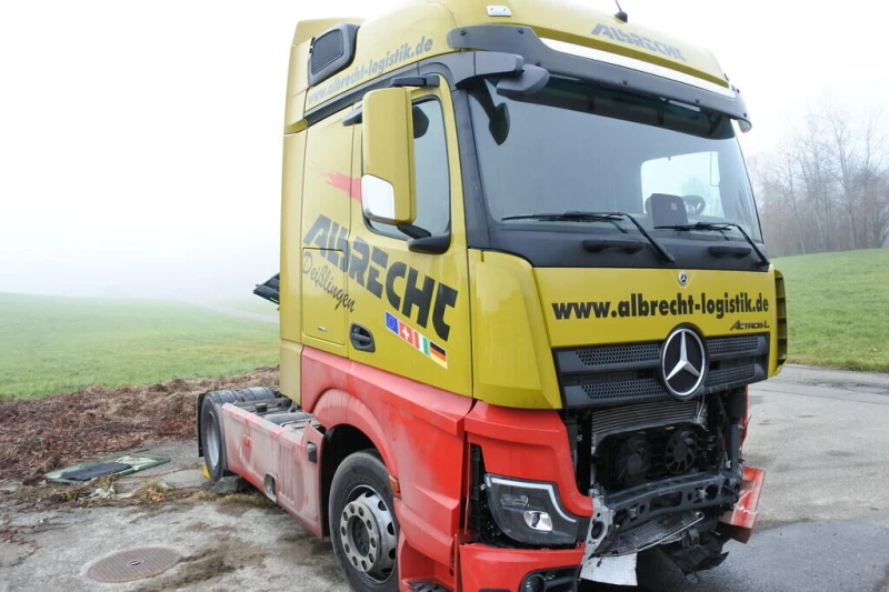 Mercedes-Benz Actros 1845 На ЧАСТИ, снимка 3 - Камиони - 53092746