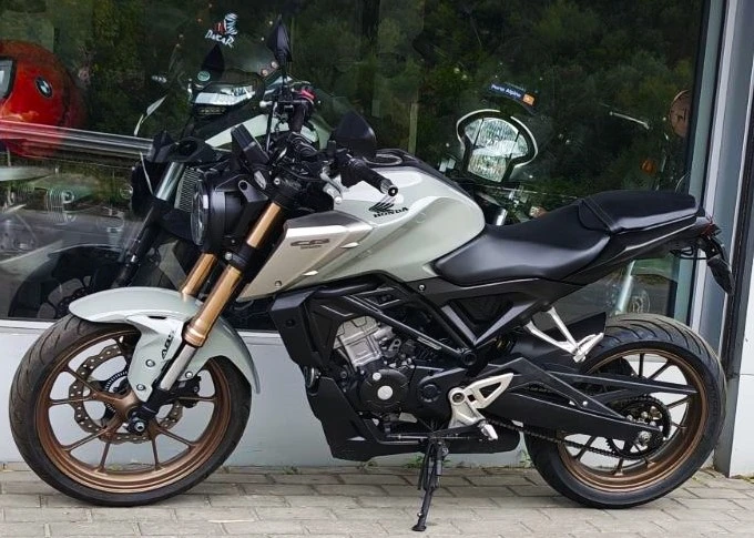 Honda Cb 125 R ABS + A1 - изображение 6
