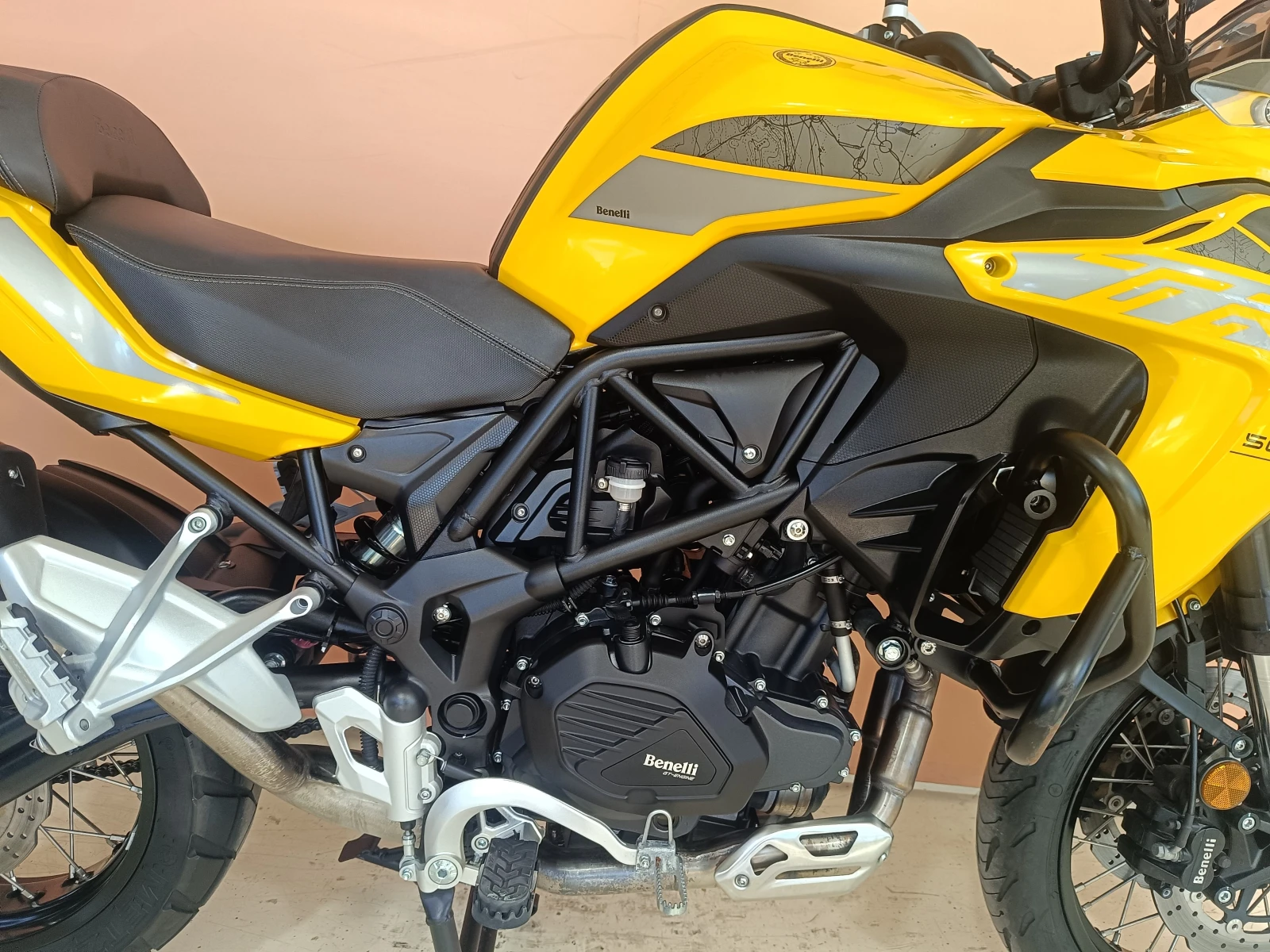 Benelli 500 TRK502X ABS LED A2 - изображение 7